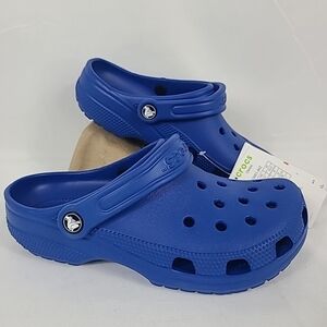 NEW Crocs Unisex Classic Clogs Blue Bolt Size M 5, W 7 NIB